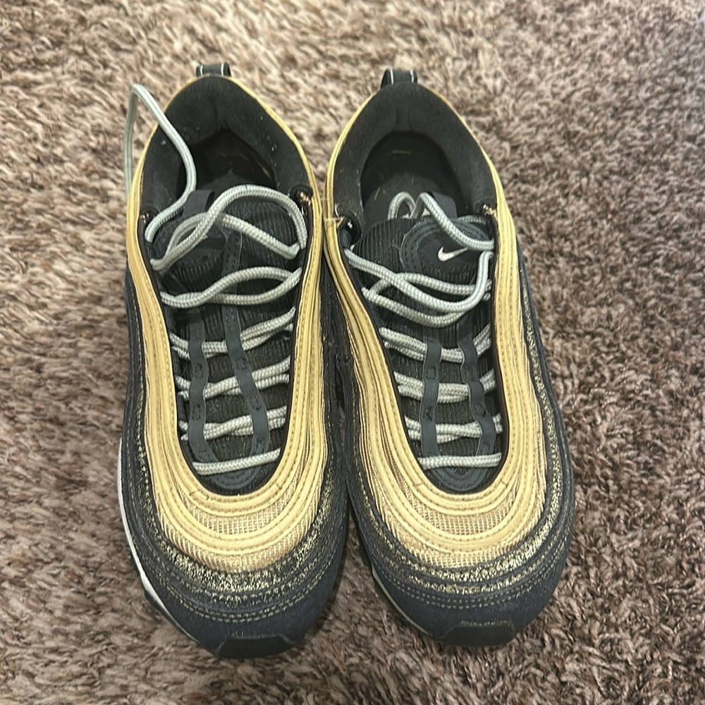 Nike women’s shoes